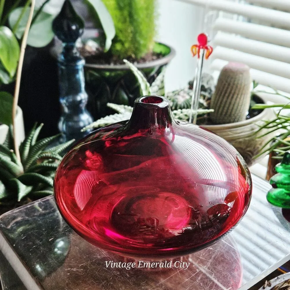 Vtg Ruby Cranberry Red Salong Hand Blown Glass Bud Vase Rounded Accent Piece